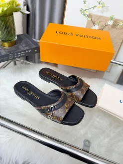Alternative view of LV Slides A40202608031175
