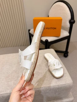 Alternative view of LV Slides Calfskin Leather EU35-41 B60202608031847