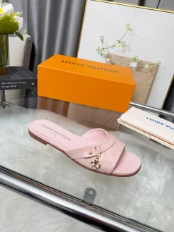 Alternative view of LV Slides Leather EU35-42 A40202608031172