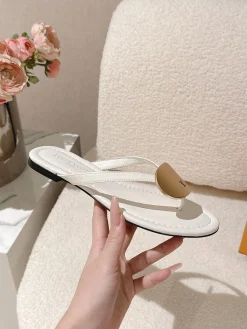 LV Slides Patent Leather EU35-41 B80202608031851
