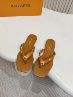 Alternative view of LV Slides Rubber EU35-43 A60202608031015