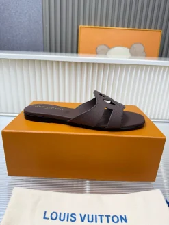 LV Slides Suede Rubber EU35-43 A50202608031508