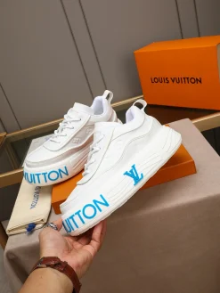 Alternative view of LV Sneakers B70202608032196