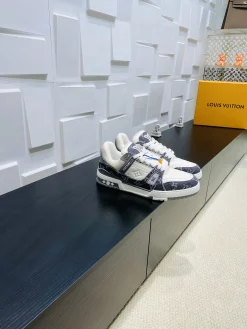 LV Sneakers B80202608030772
