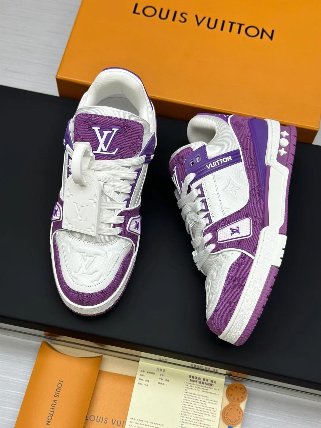 LV Sneakers B80202608030824 - Image 8