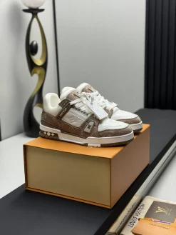 Alternative view of LV Sneakers Calf Leather EU35-46 B80202608030827