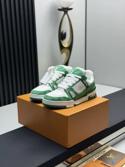 LV Sneakers Calf Leather EU35-46 B80202608030830