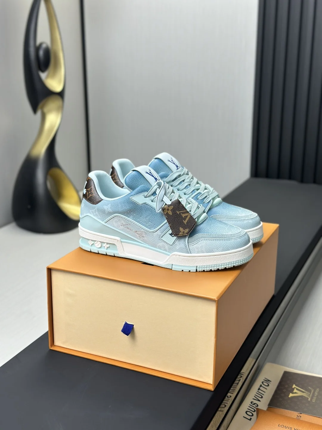 LV Sneakers Calf Leather EU35-46 C00202608030806