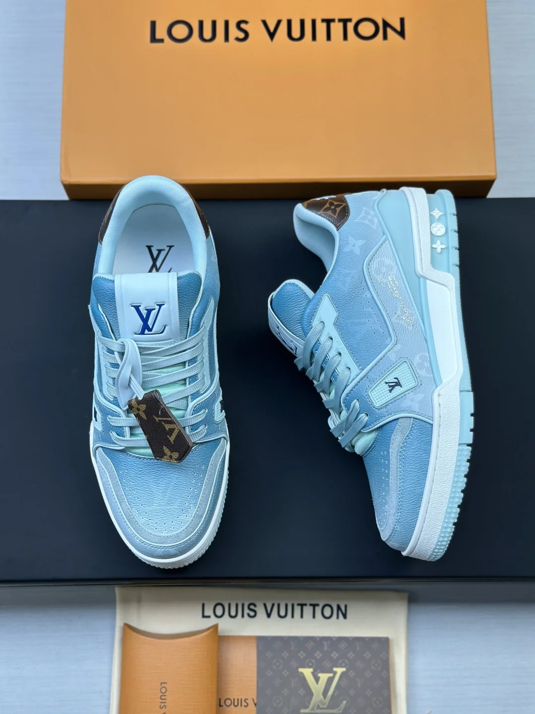 LV Sneakers Calf Leather EU35-46 C00202608030806 - Image 8