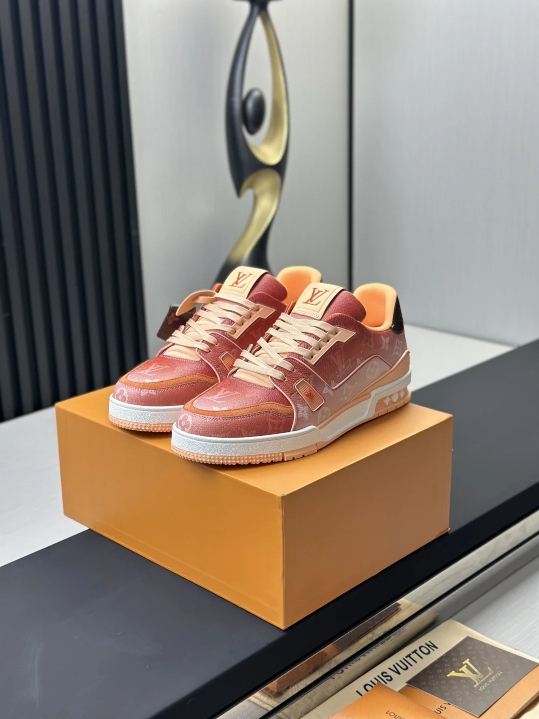 LV Sneakers Calf Leather EU35-46 C00202608030807