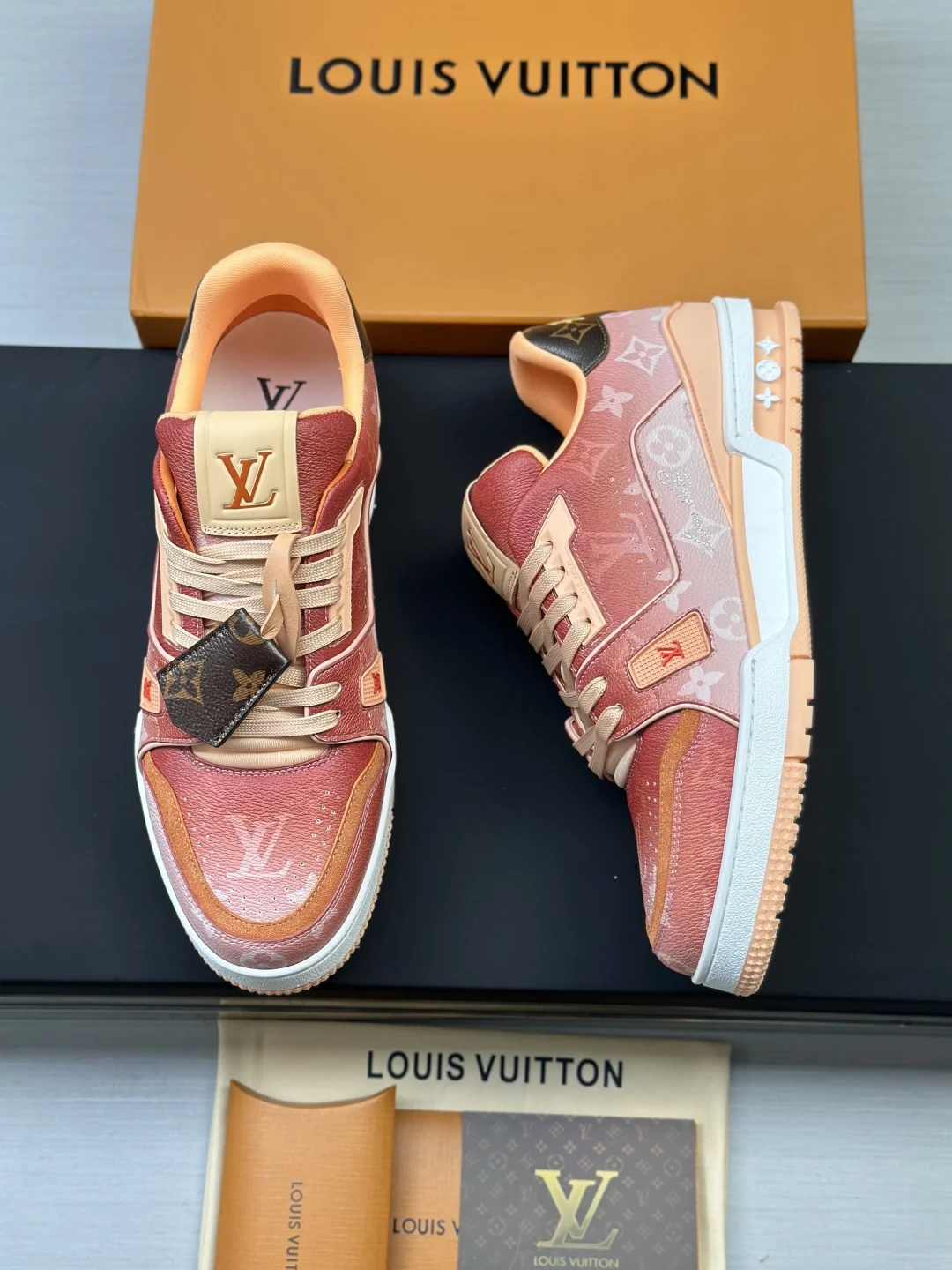 LV Sneakers Calf Leather EU35-46 C00202608030807 - Image 8