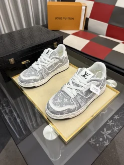 Alternative view of LV Sneakers Calf Leather EU38-44 B70202608030101