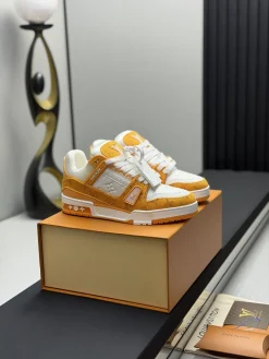 Alternative view of LV Sneakers Calfskin Leather EU35-46 B80202608030825
