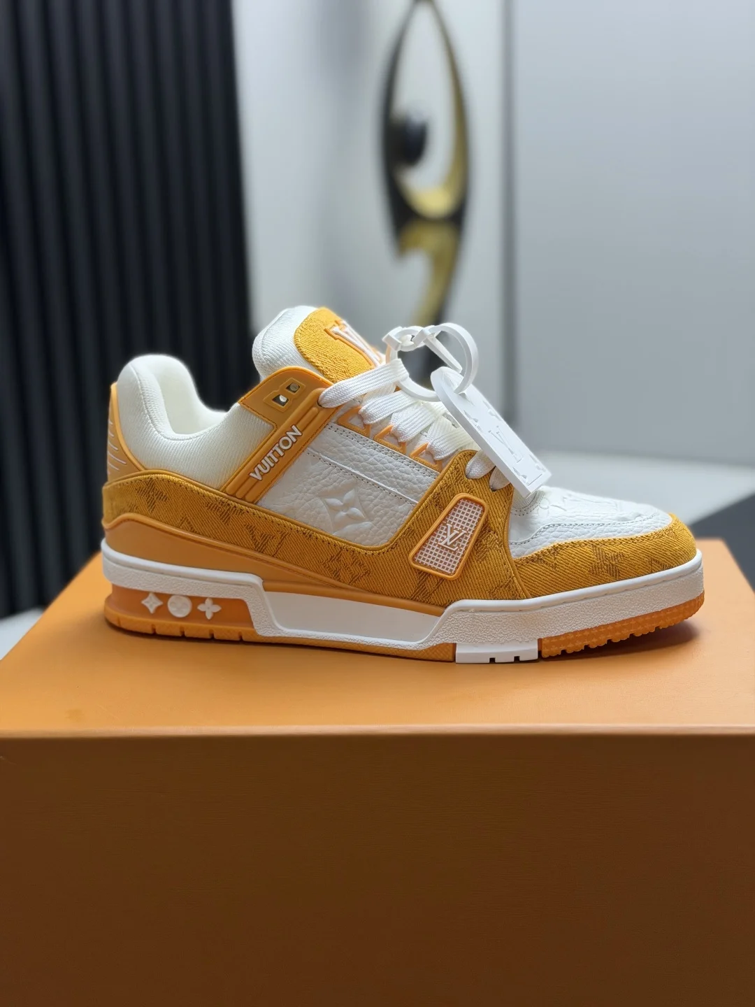 LV Sneakers Calfskin Leather EU35-46 B80202608030825 - Image 9