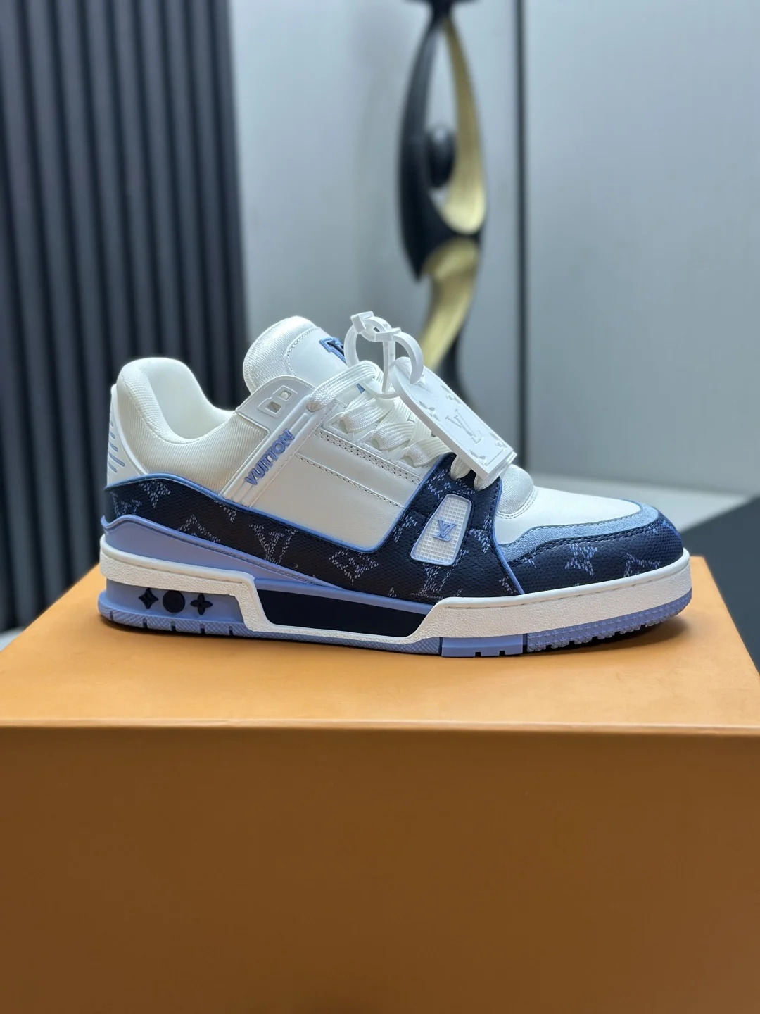 LV Sneakers Calfskin Leather EU35-46 C00202608030812 - Image 9