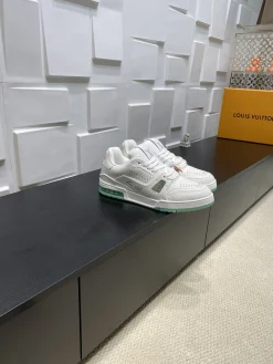 Alternative view of LV Sneakers Calfskin Leather and Mesh EU35-46 C00202608030794