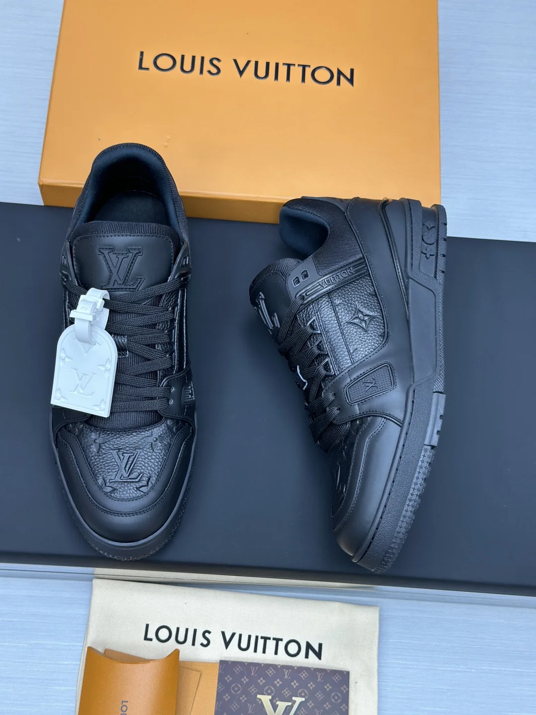 LV Sneakers Cow Leather EU35-46 C00202608030818 - Image 6