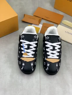 Alternative view of LV Sneakers EU35-45 C70202608032400