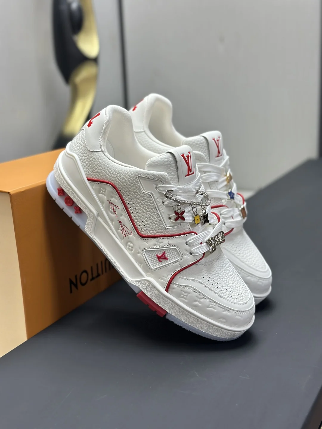LV Sneakers Leather EU35-46 C00202608030809 - Image 4