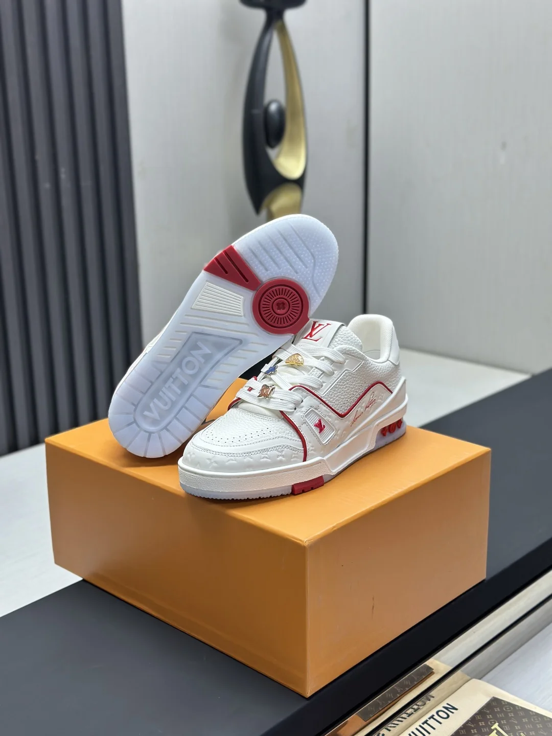 LV Sneakers Leather EU35-46 C00202608030809 - Image 6
