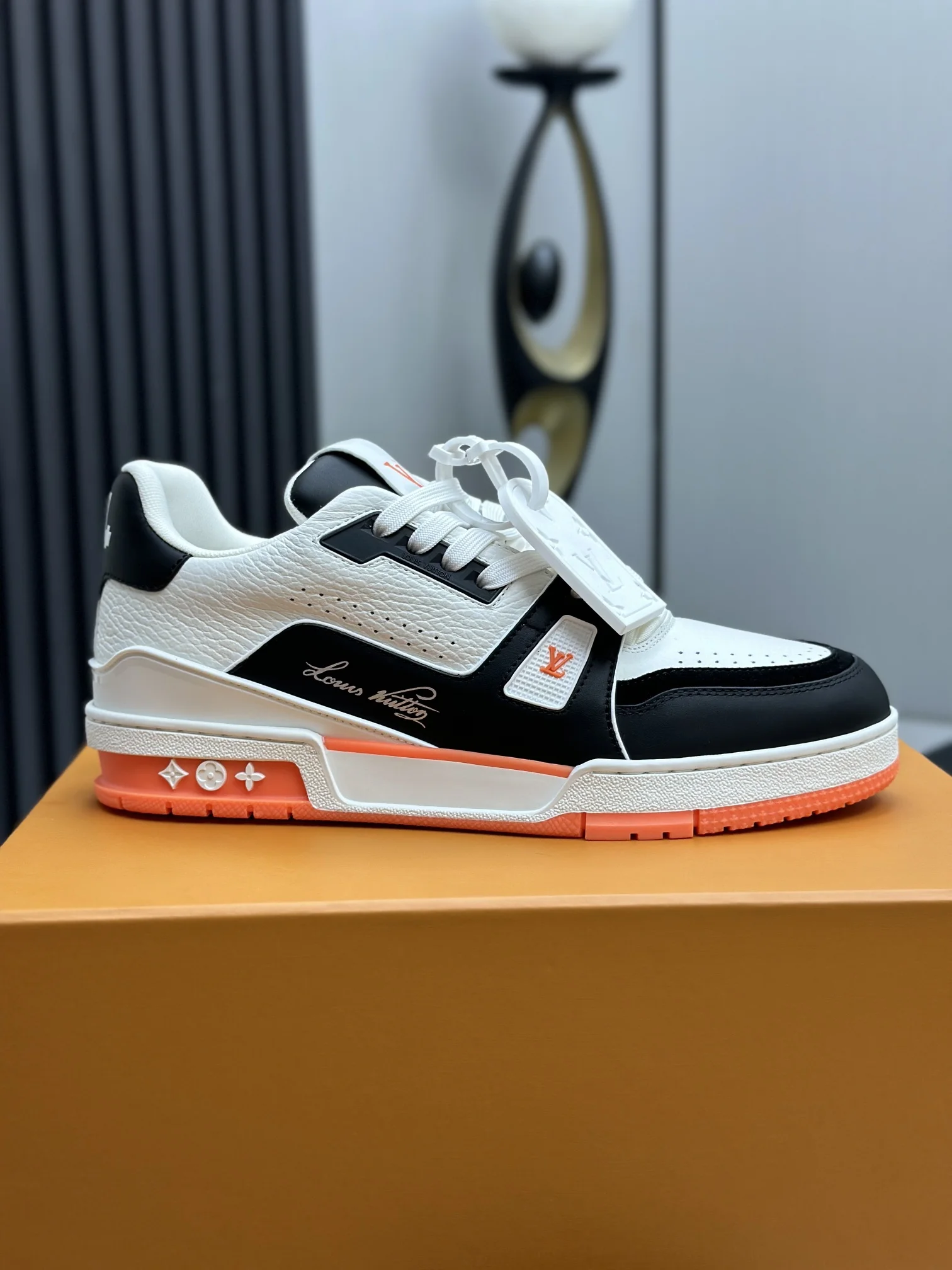 LV Sneakers Leather EU35-46 C00202608030814 - Image 9