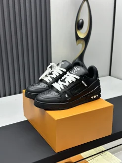 LV Sneakers Leather EU35-46 C00202608030817