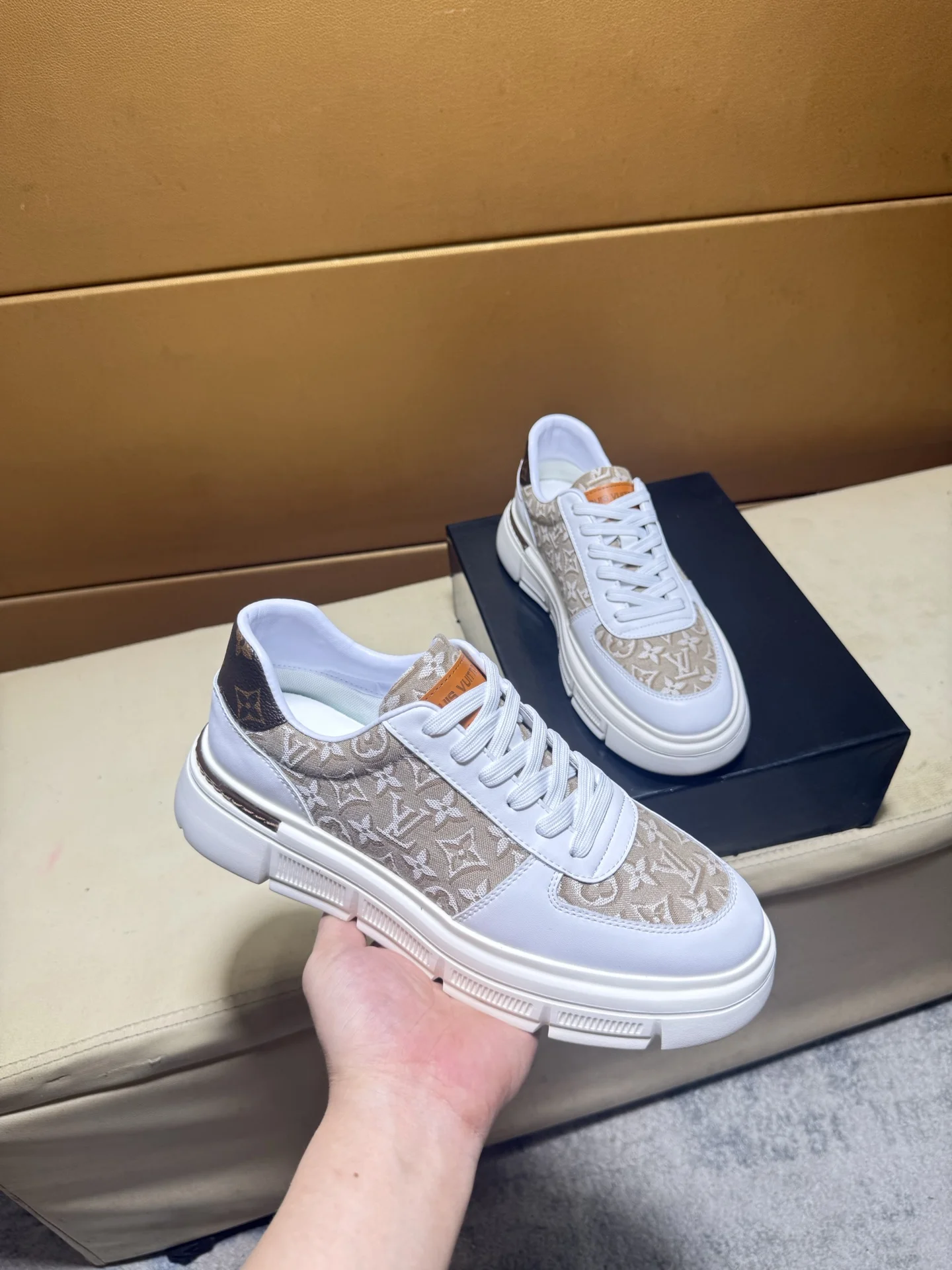 LV Sneakers Leather EU38-44 B00202608030460