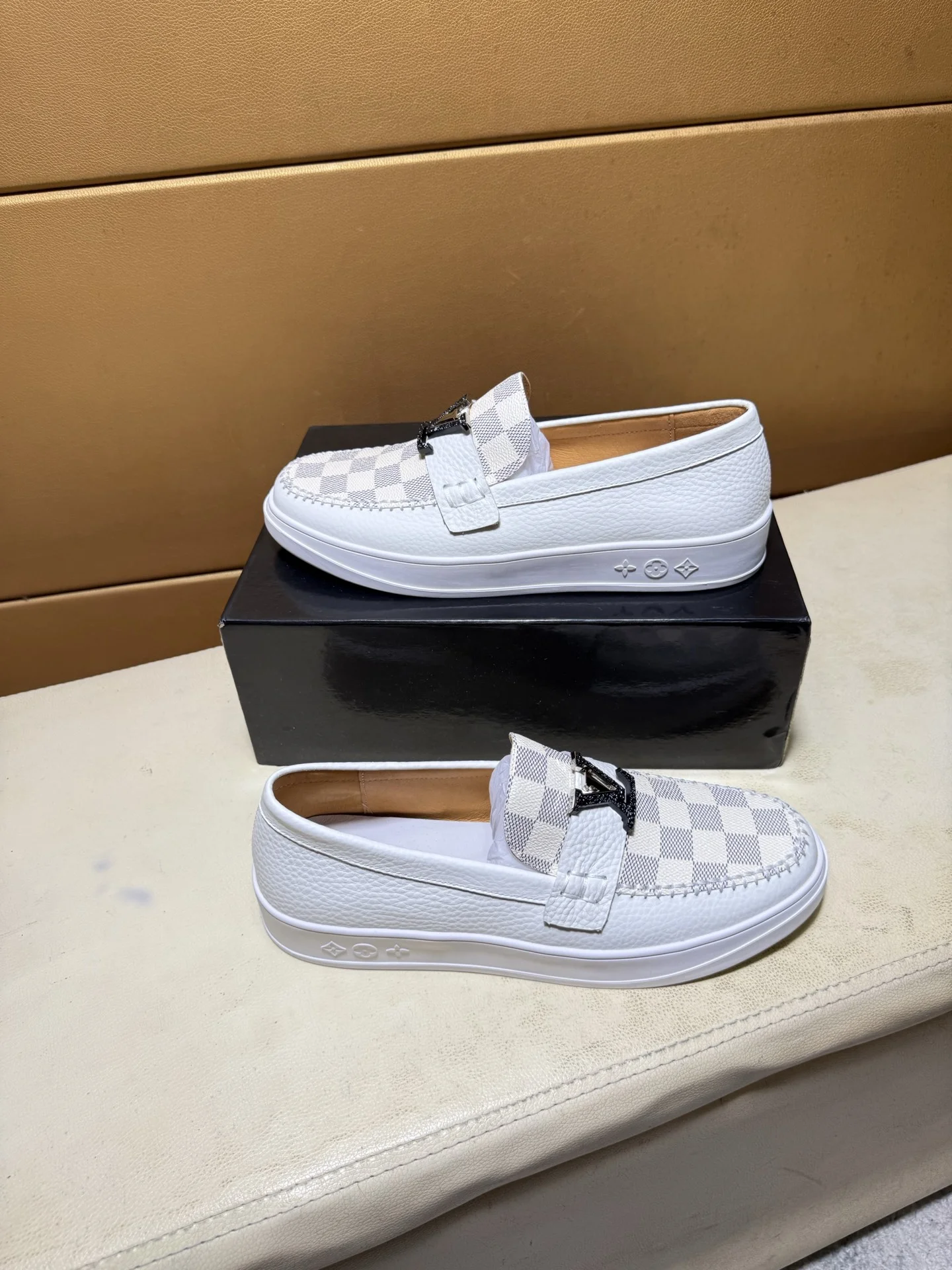 LV Sneakers Leather EU38-44 B20202608030456 - Image 5