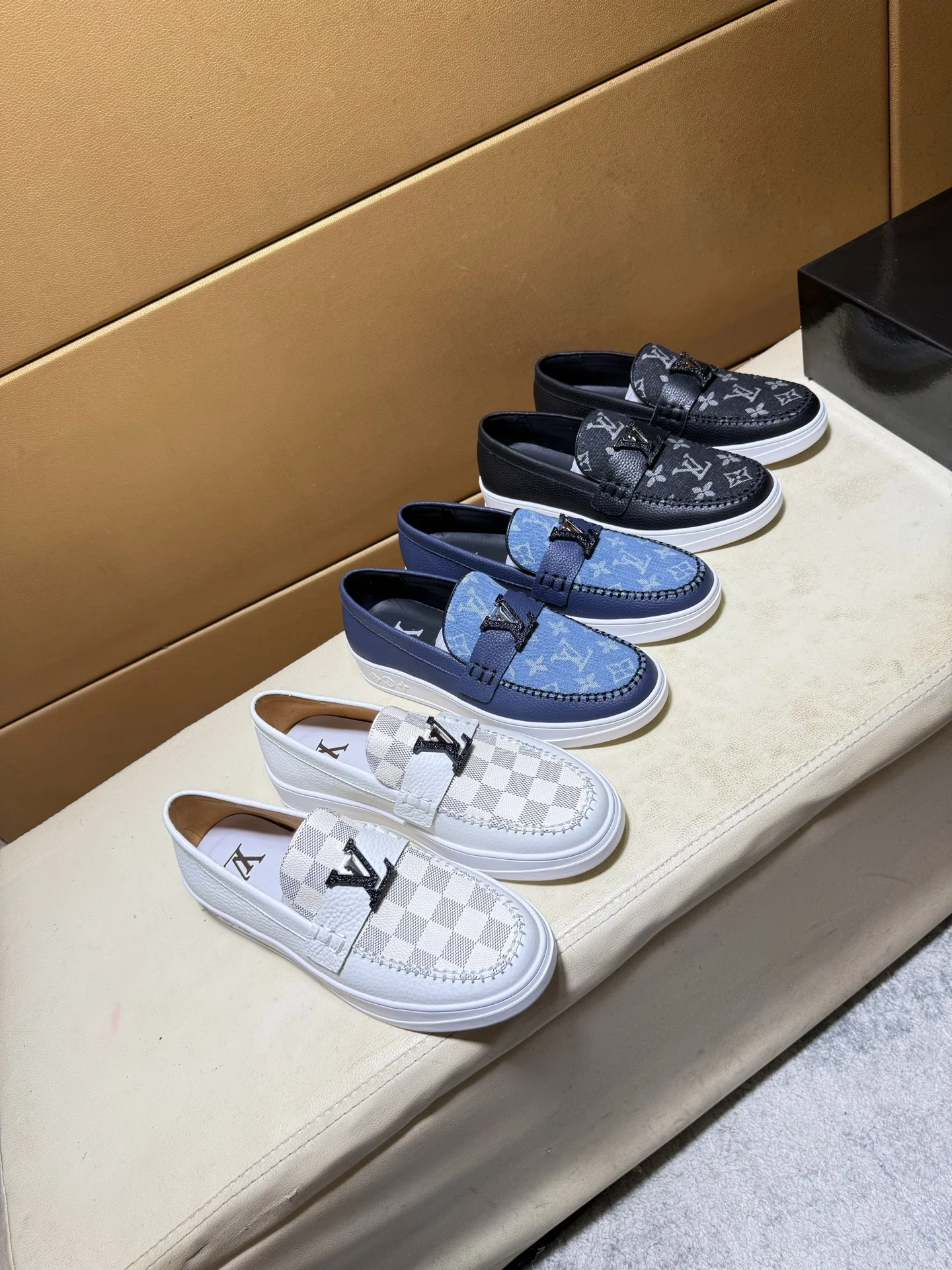 LV Sneakers Leather EU38-44 B20202608030456 - Image 9