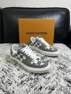 Alternative view of LV Sneakers Leather EU39-44 D00202608030273
