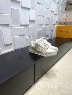 LV Sneakers Leather & Mesh EU35-46 B80202608030769