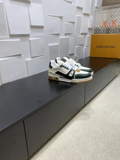 Alternative view of LV Sneakers Leather & Mesh EU38-46 C00202608030776
