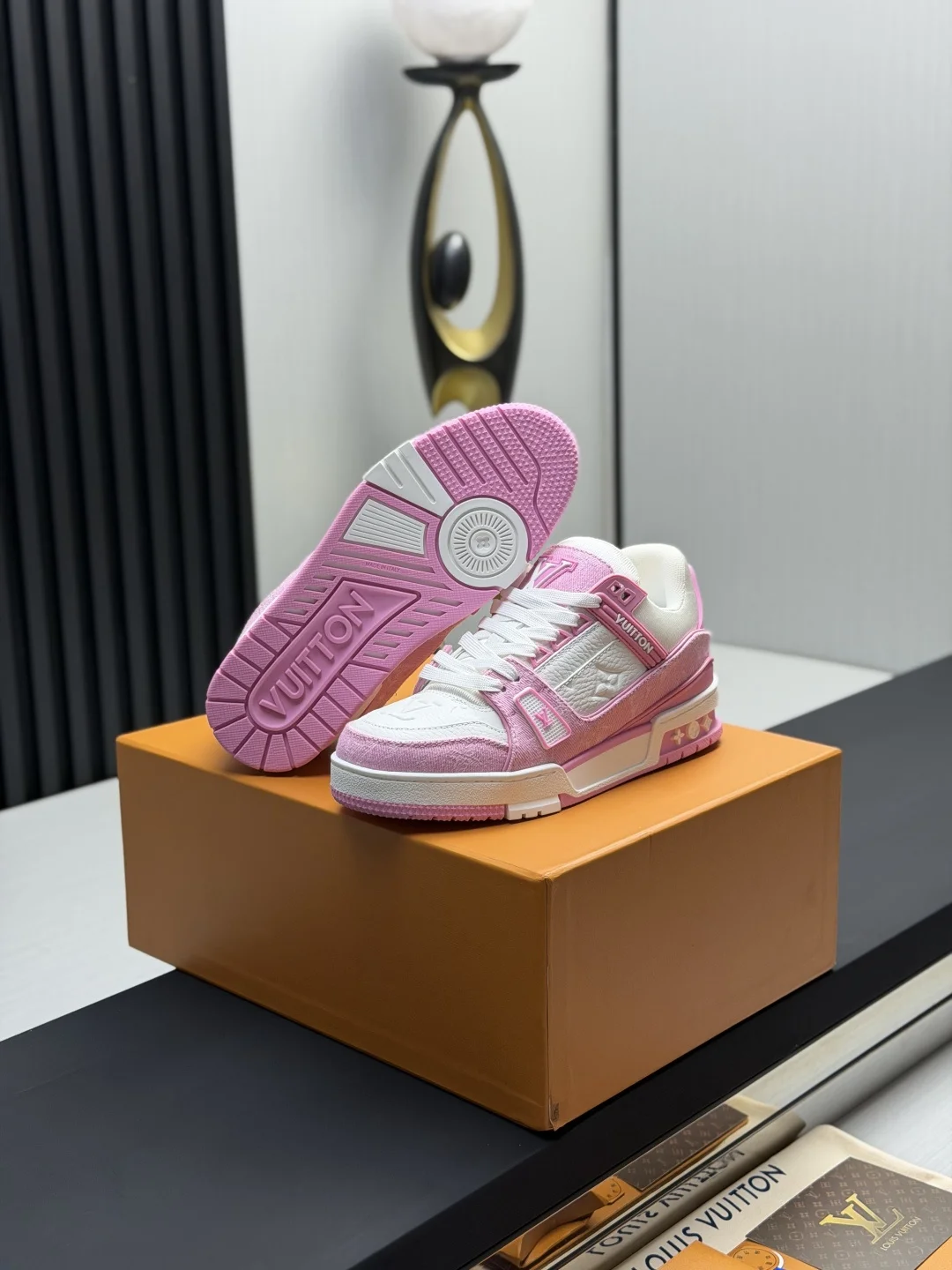 LV Sneakers Leather & TPU EU35-46 B80202608030826 - Image 6