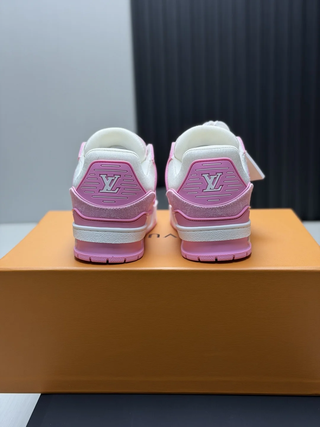 LV Sneakers Leather & TPU EU35-46 B80202608030826 - Image 7