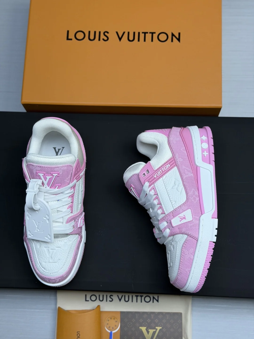LV Sneakers Leather & TPU EU35-46 B80202608030826 - Image 8