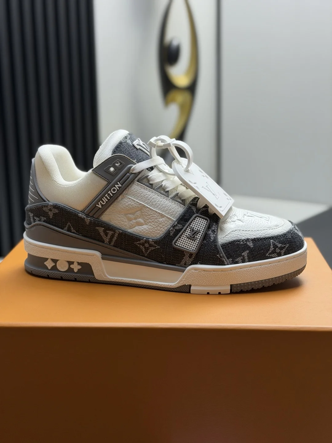 LV Sneakers Leather & TPU EU35-46 B80202608030828 - Image 9