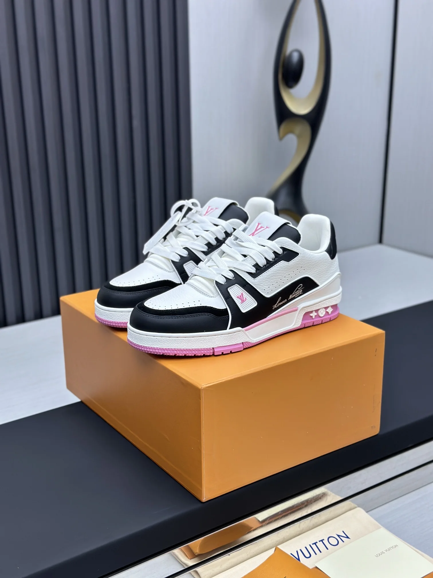 LV Sneakers Leather & TPU EU35-46 C00202608030813