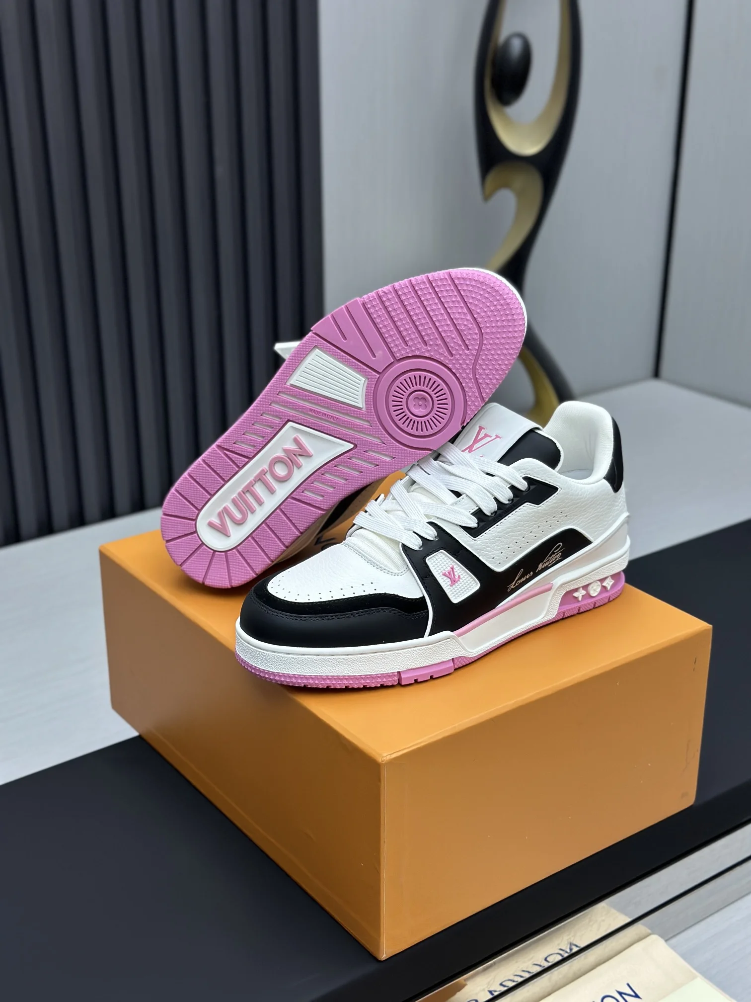 LV Sneakers Leather & TPU EU35-46 C00202608030813 - Image 6