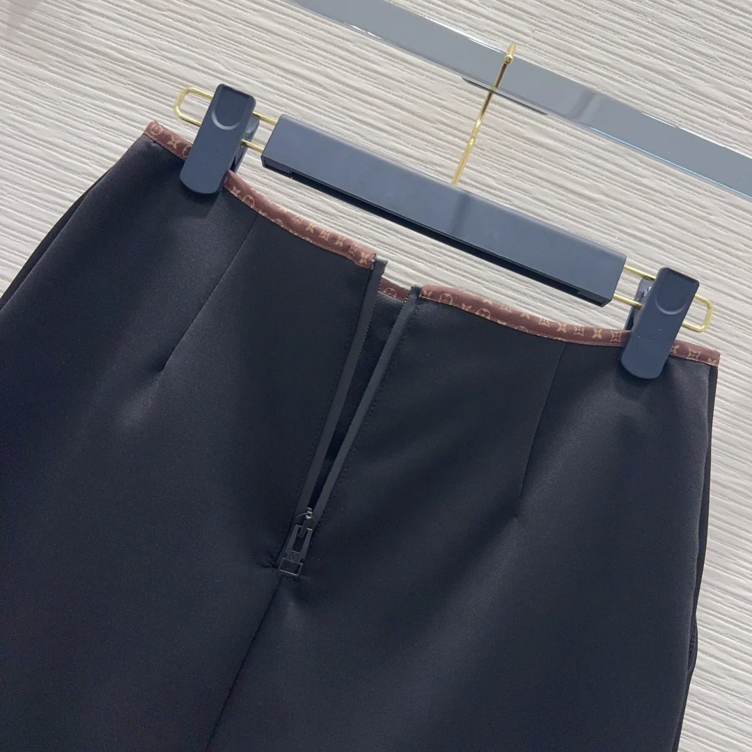 LV Suits S-XL B25202608041082 - Image 4