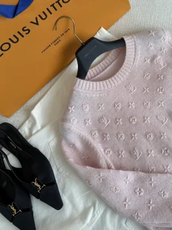Alternative view of LV Sweaters Cashmere One Size D00202608040582