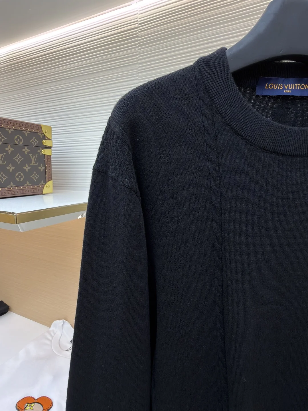 LV Sweaters Cotton Blend S-XL A90202608060388 - Image 4