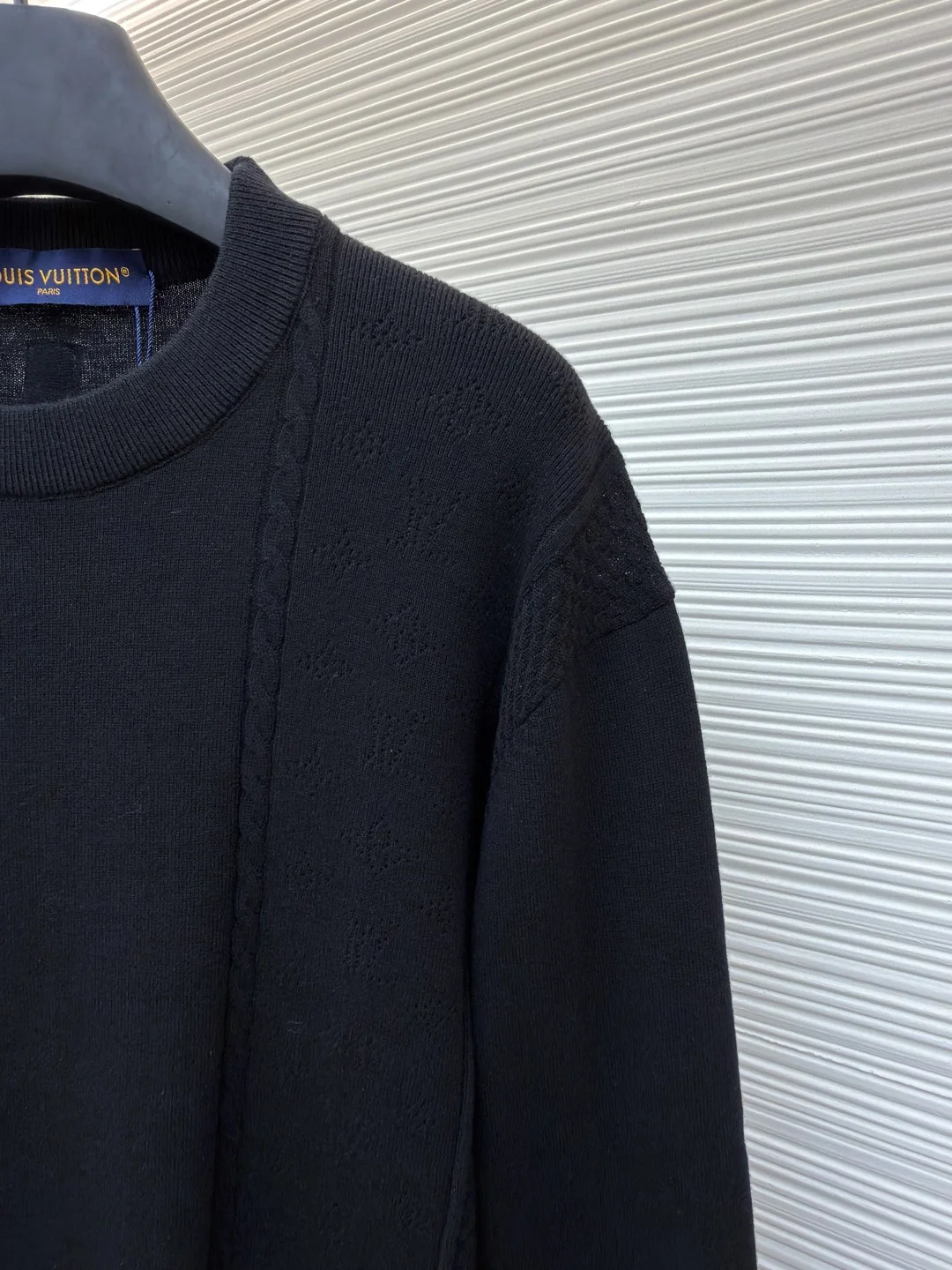 LV Sweaters Cotton Blend S-XL A90202608060388 - Image 5
