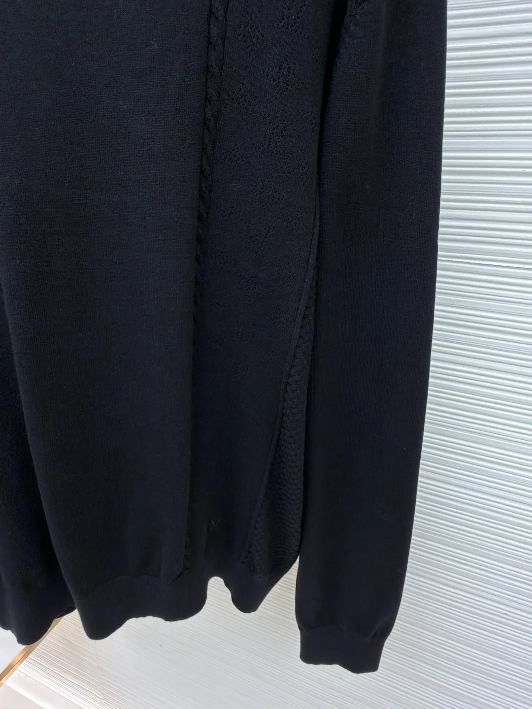 LV Sweaters Cotton Blend S-XL A90202608060388 - Image 7