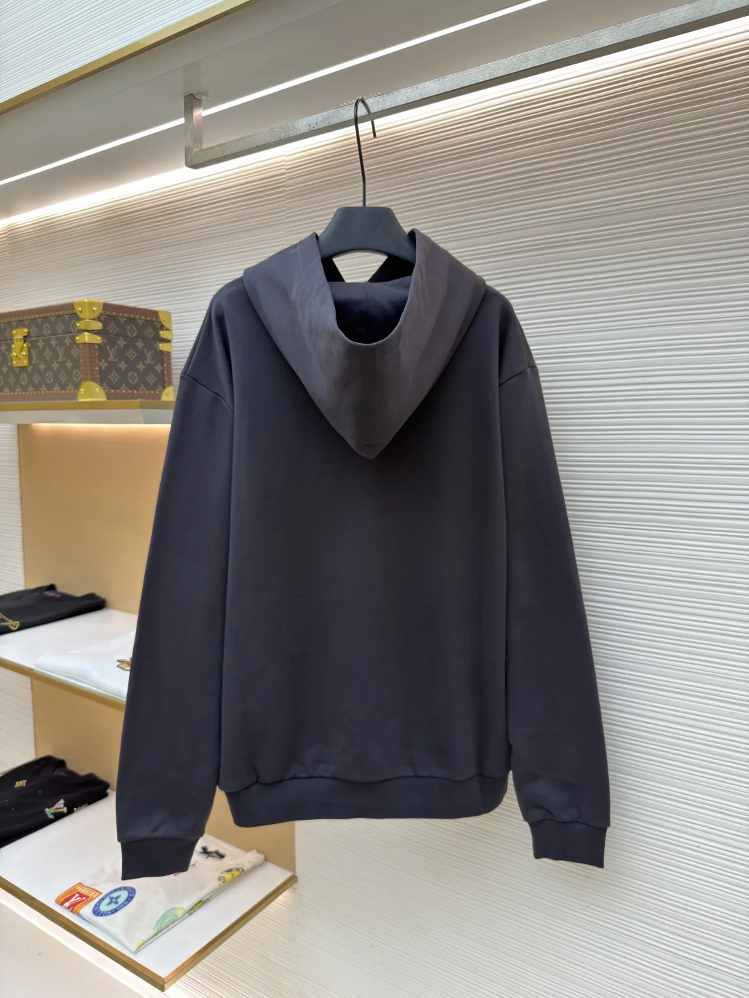 LV Sweaters Cotton S-M-L-XL A95202608060348 - Image 2