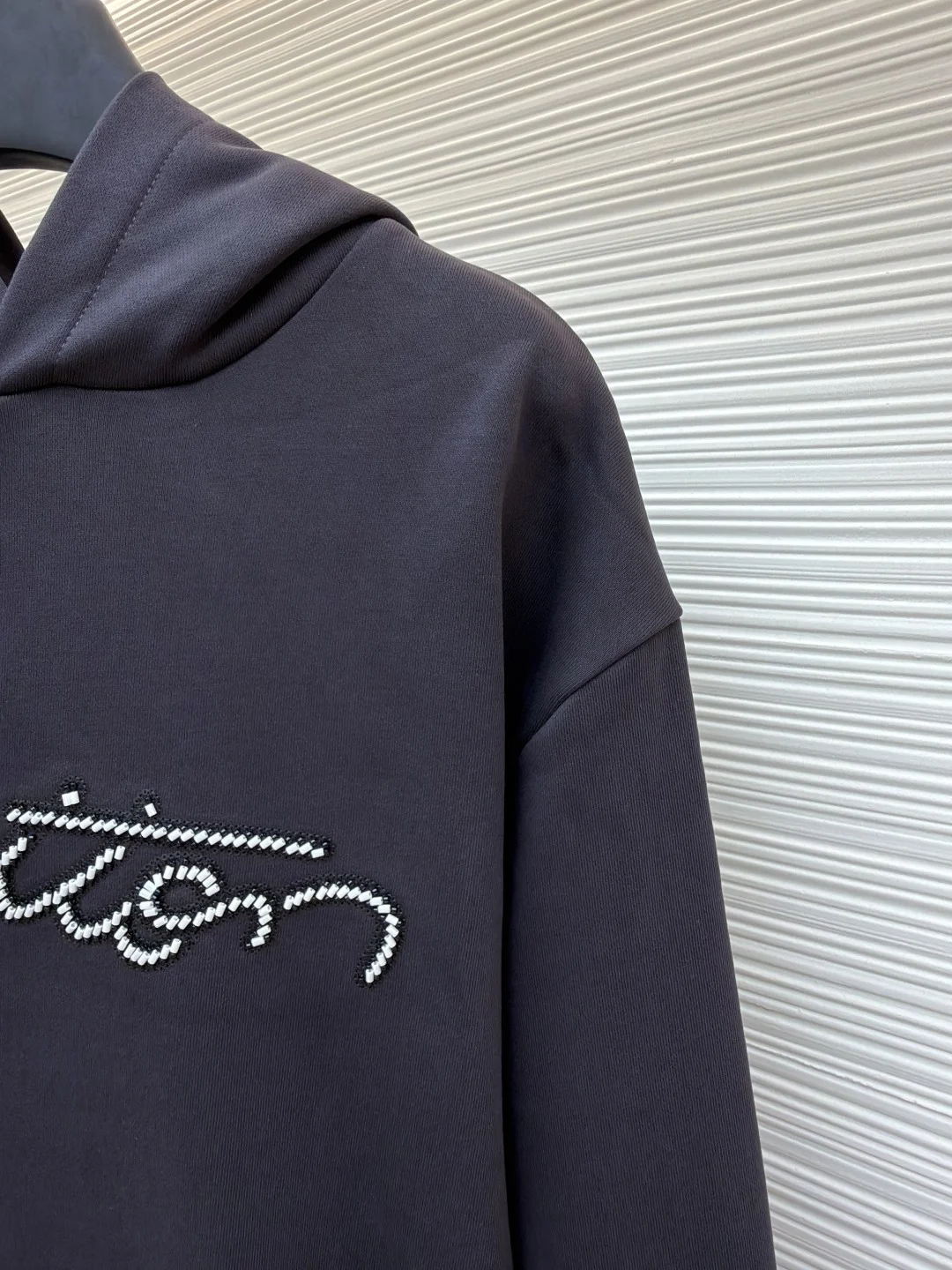 LV Sweaters Cotton S-M-L-XL A95202608060348 - Image 5