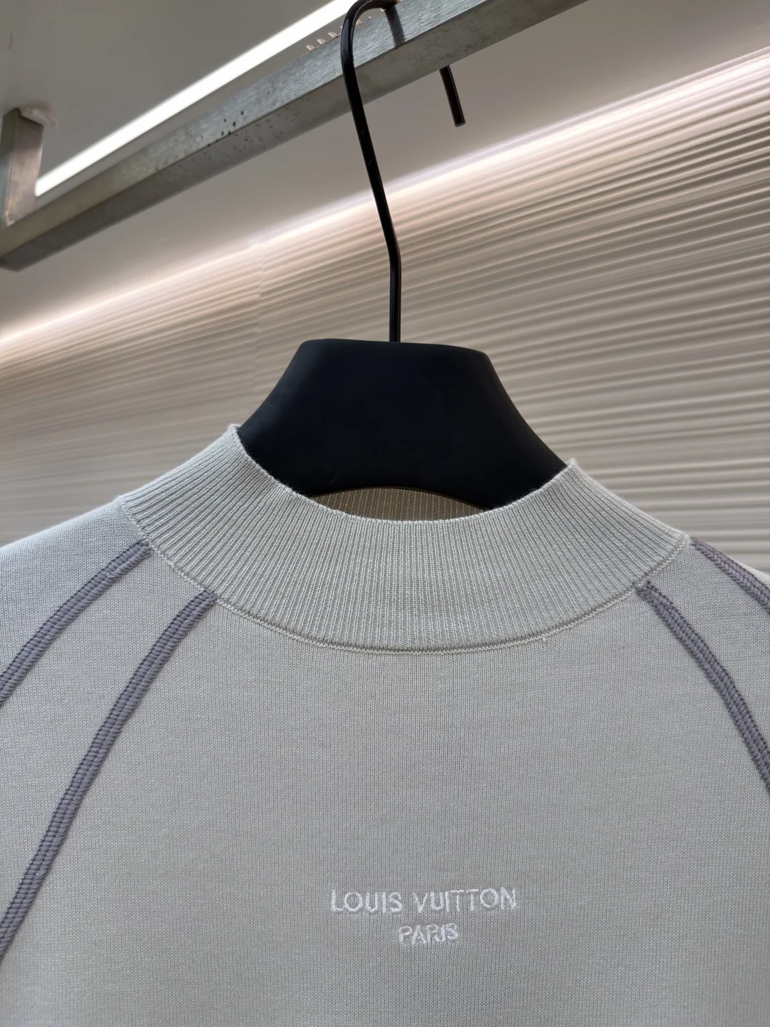 LV Sweaters Cotton S-XL B20202608060485 - Image 3