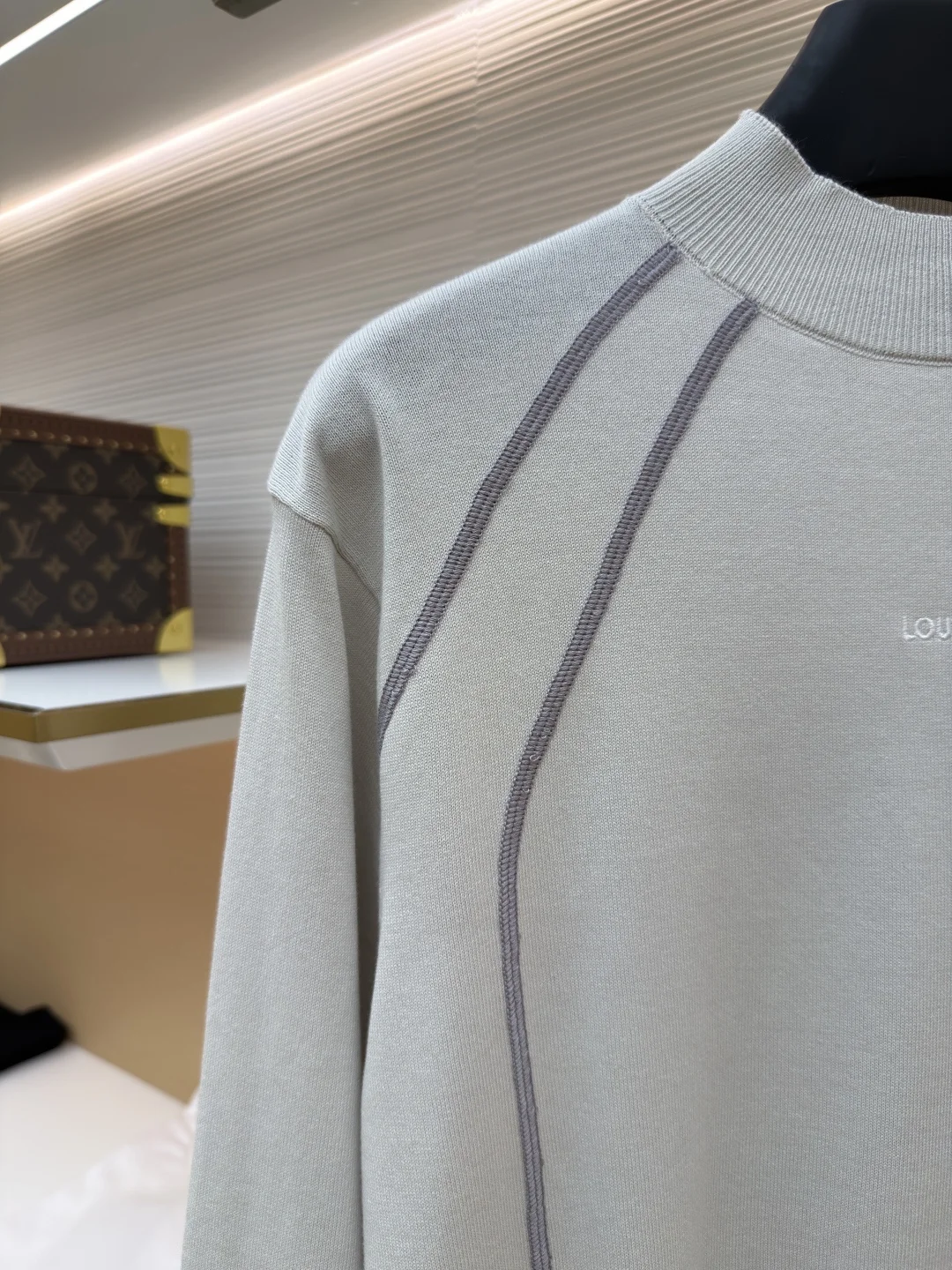 LV Sweaters Cotton S-XL B20202608060485 - Image 4