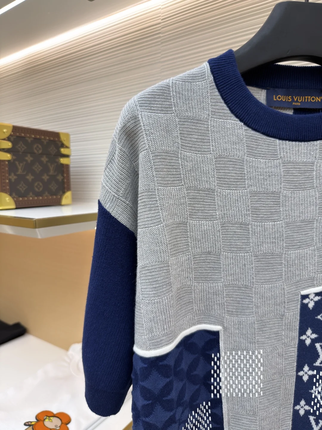 LV Sweaters Cotton S-XL B30202608060294 - Image 4