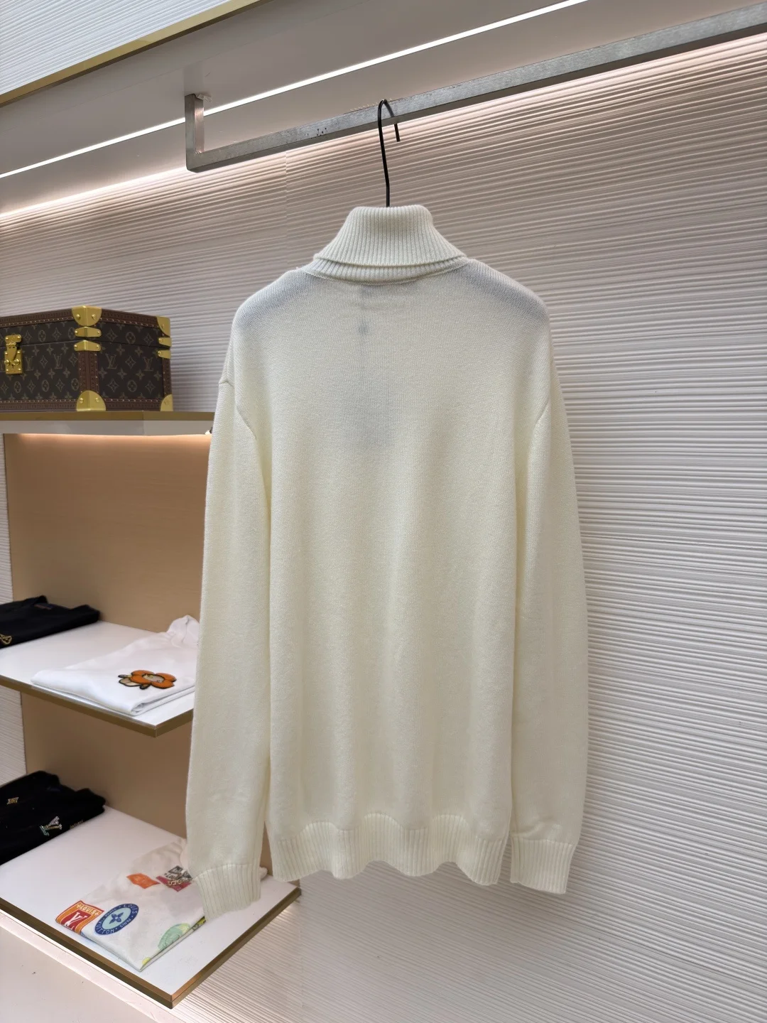 LV Sweaters Cotton S-XL B30202608060302 - Image 2