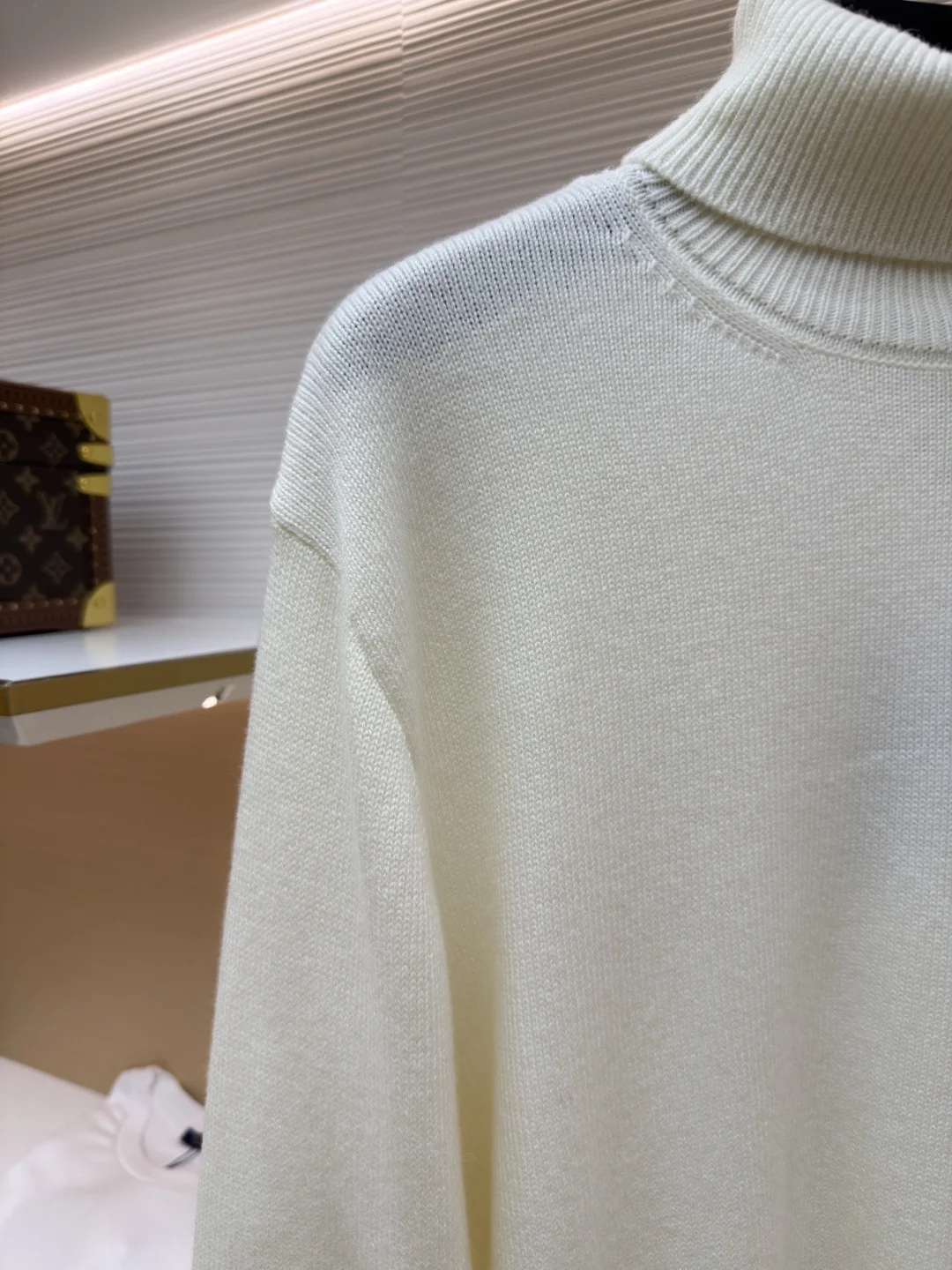 LV Sweaters Cotton S-XL B30202608060302 - Image 4